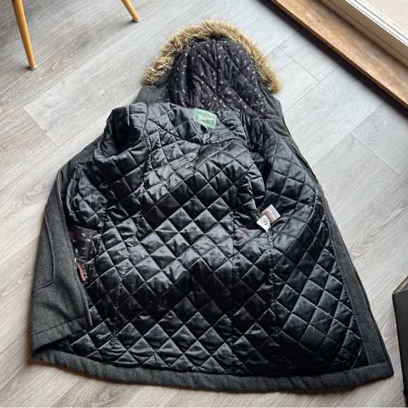 Woolrich medium wool parka. - Picture 6 of 8